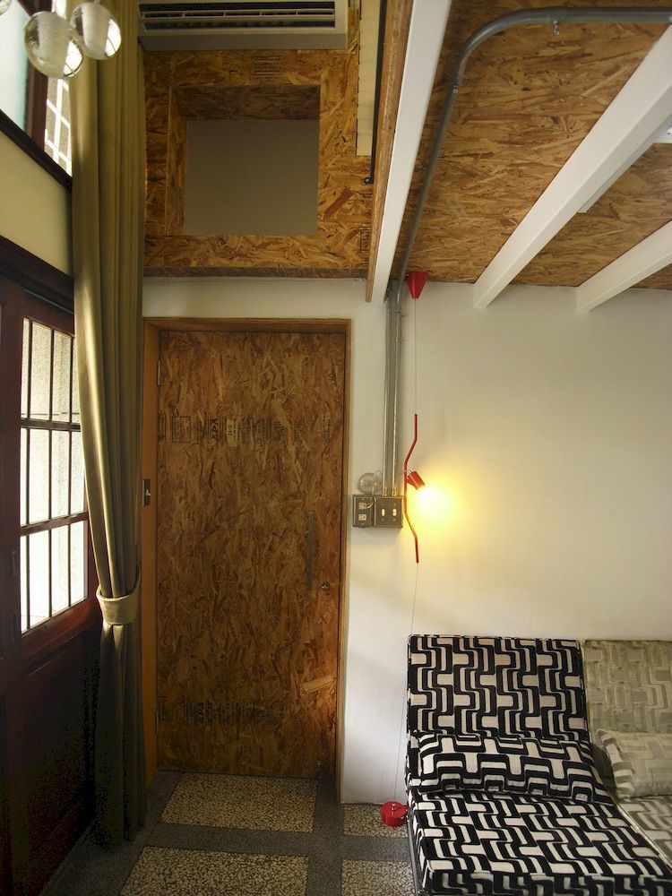 With Inn Hostel Kaohsiung Exterior photo