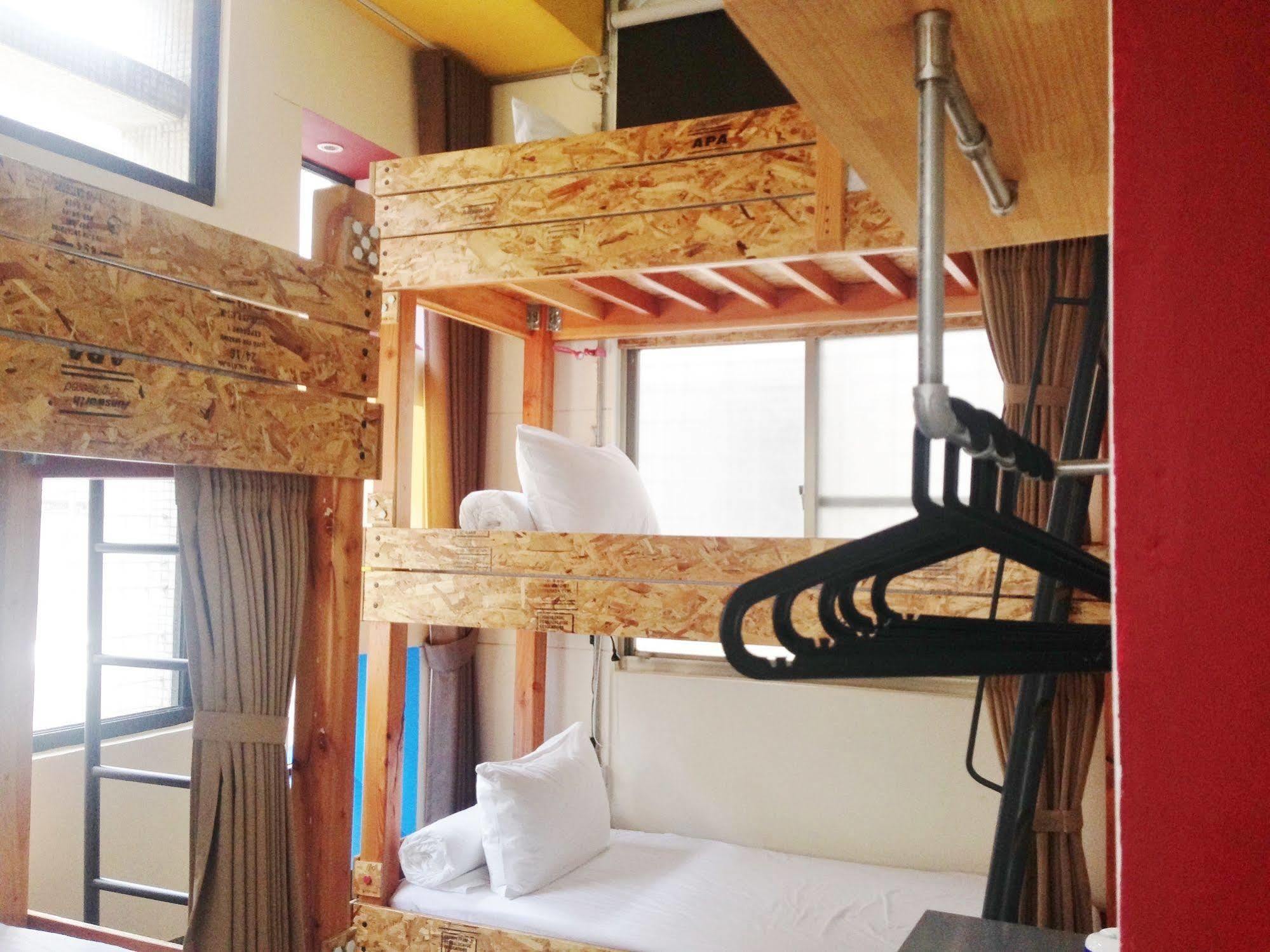 With Inn Hostel Kaohsiung Exterior photo