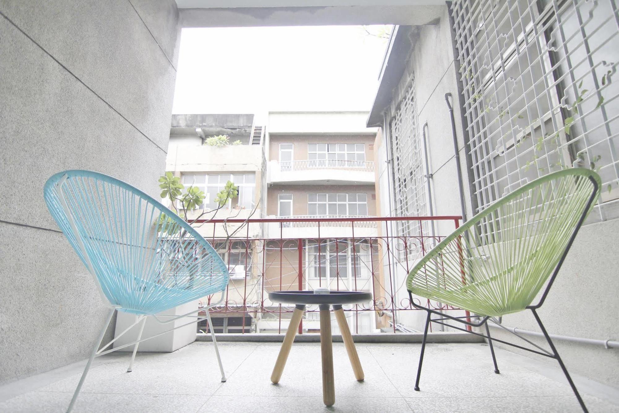 With Inn Hostel Kaohsiung Exterior photo