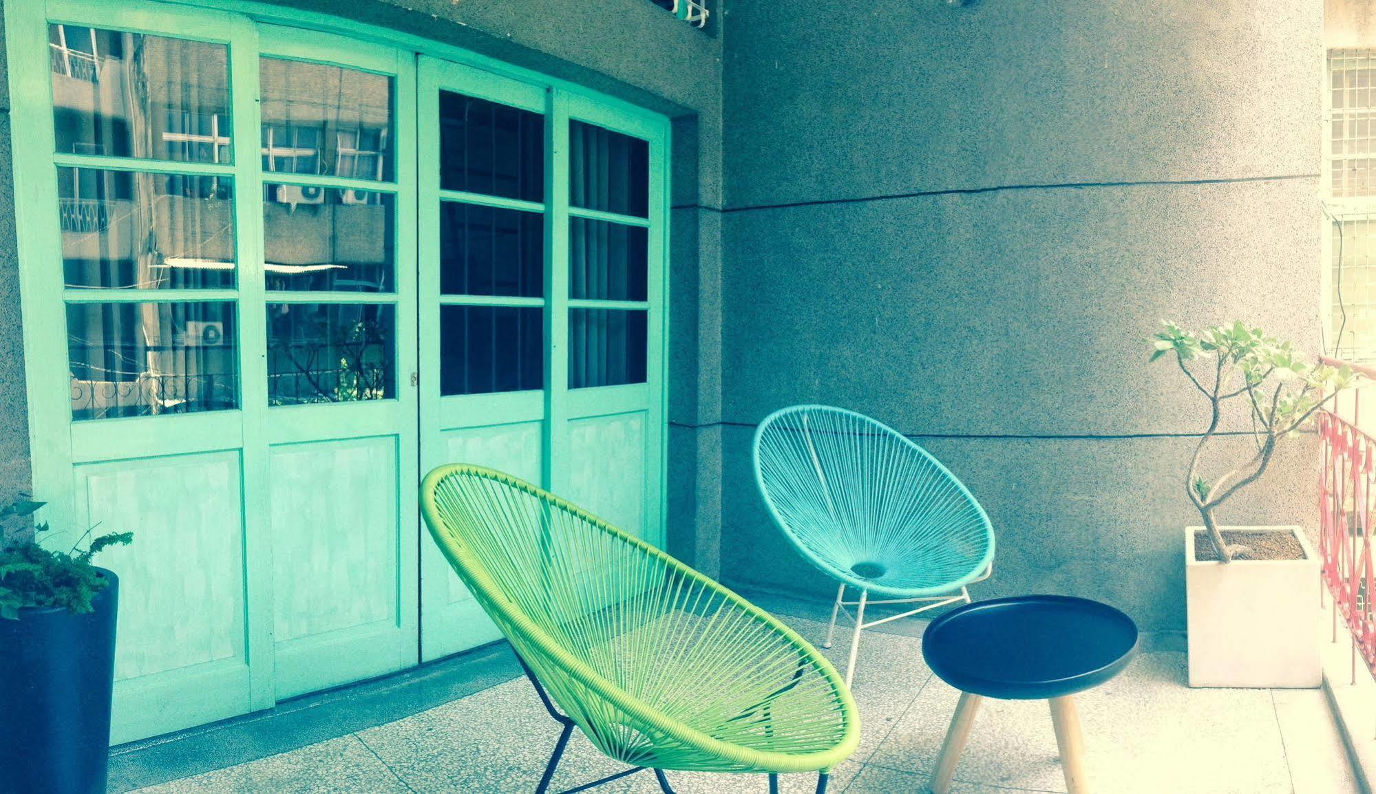 With Inn Hostel Kaohsiung Exterior photo